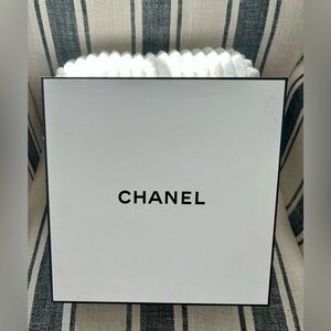 CHANEL Classic White Box